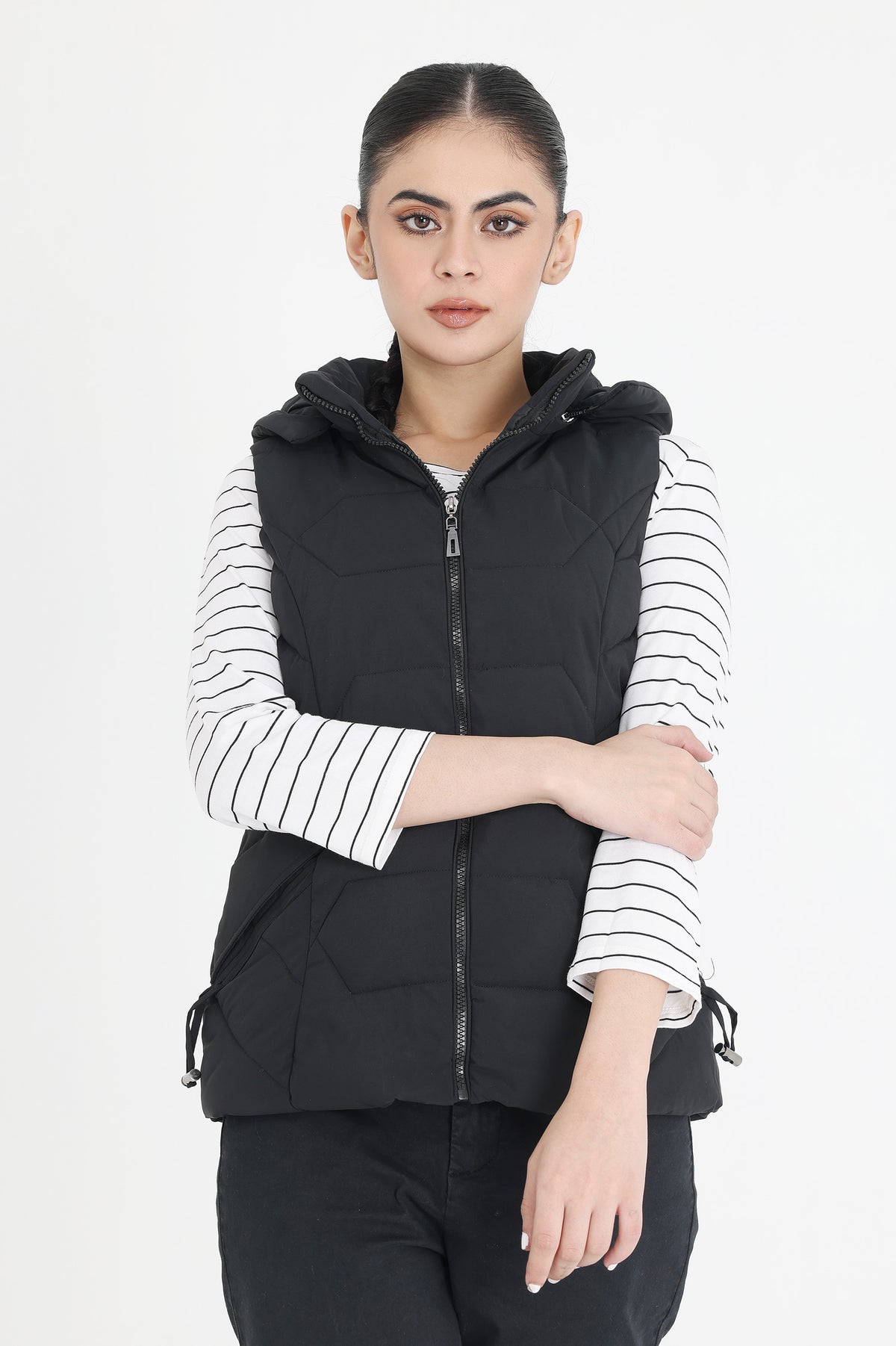 HOODED BREEZE SLEEVELESS PUFFER JACKET-BLACK