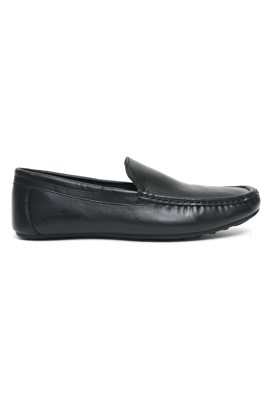 CLASSIC LEATHER MOCCASIN WITH HAND-STITCHED DETAILING-BLACK