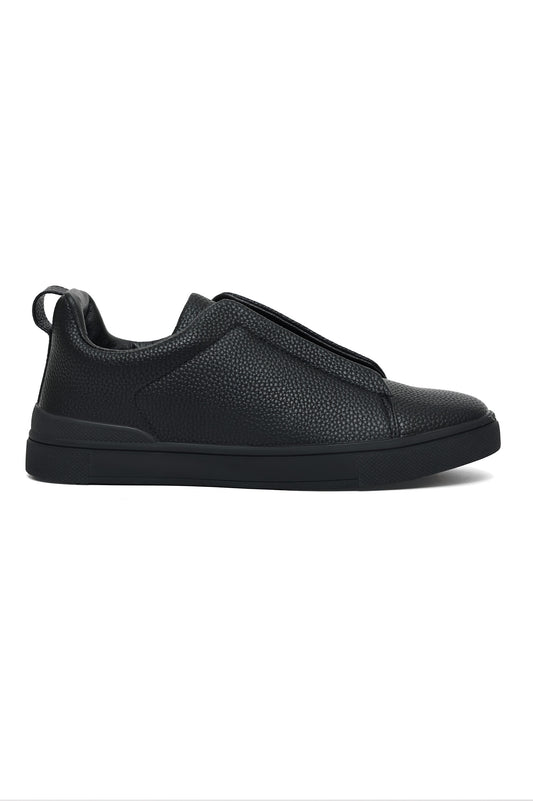 SLEEK SLIP-ON SNEAKERS-BLACK