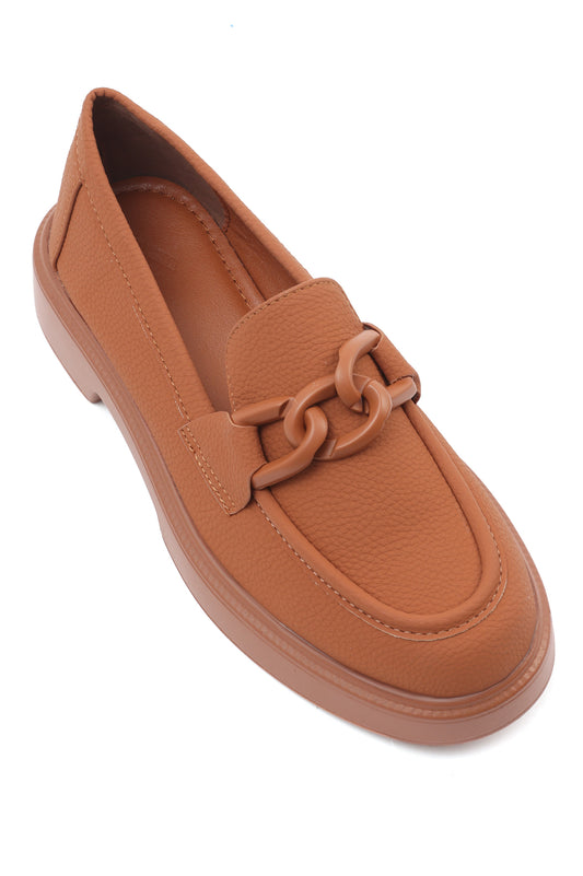 TEXTURED CHAIN LOAFERS-CAMEL