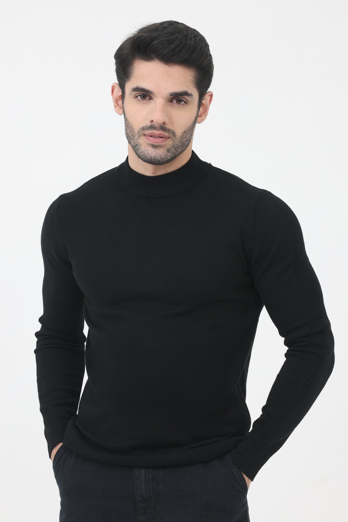 ALMAS SWEATER-BLACK