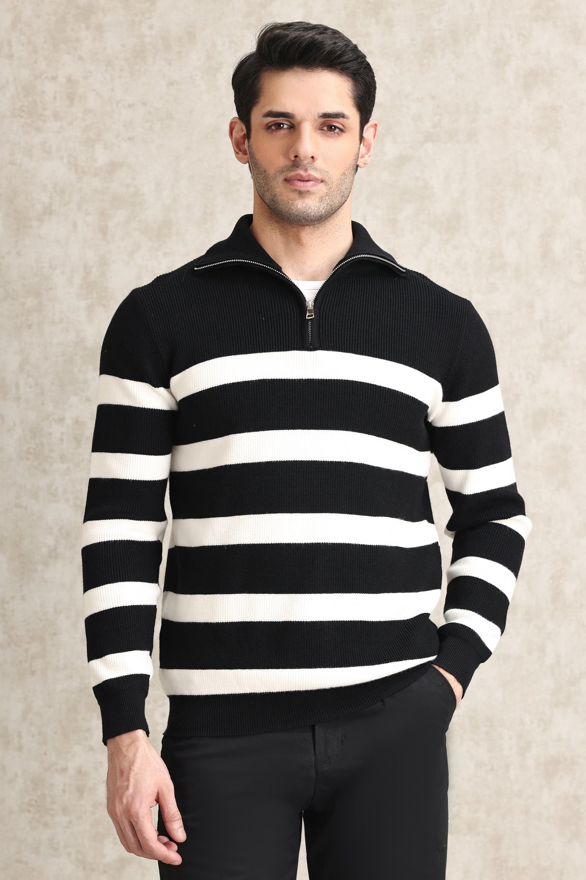 BOLD STRIPE HALF-ZIP SWEATER-BLK-WHT