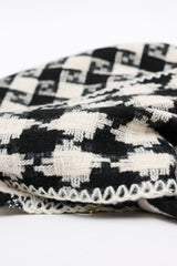 PATTERNED HOUNDSTOOTH SCARF