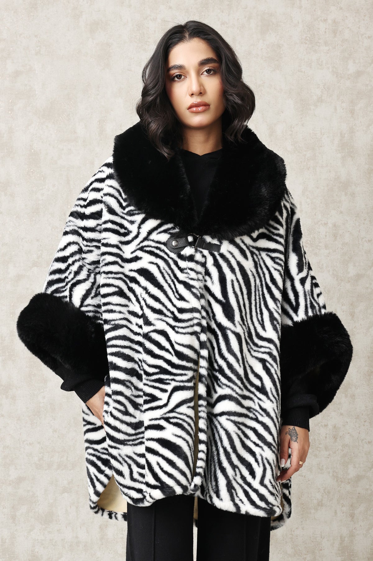 STATEMENT FUR CAPE WITH STRUCTURED COLLAR-ZEBRA