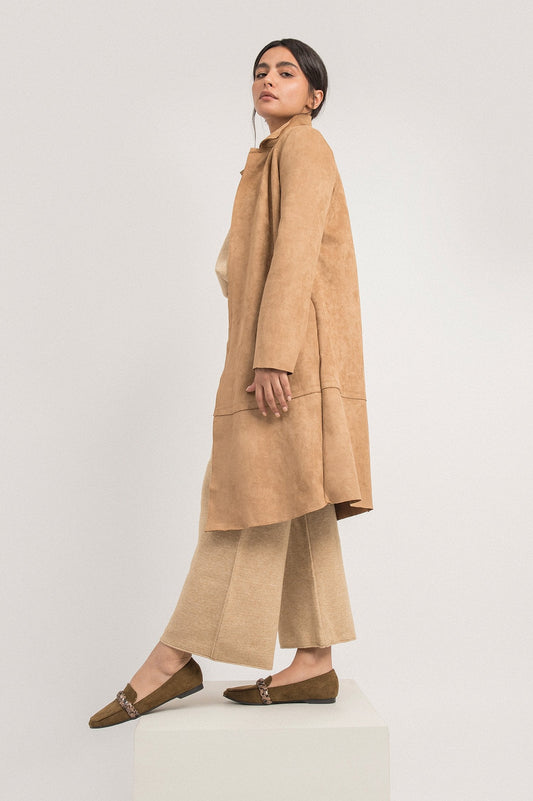 SLEEK SUEDE LONG COAT WITH CLASSIC FIT-BROWN